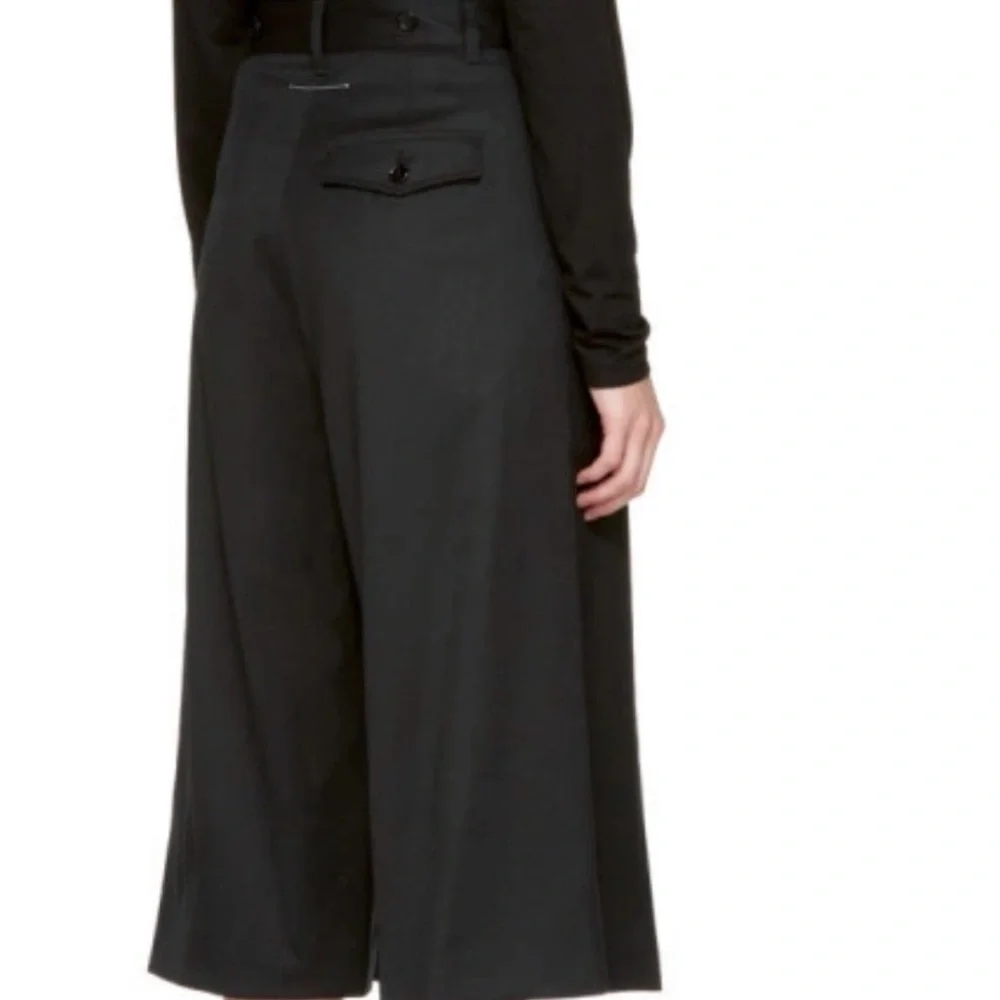 MM6 Maison Martin Margiela Black Short Suit Trousers Black Wide-Leg Culottes - Picture 3 of 14